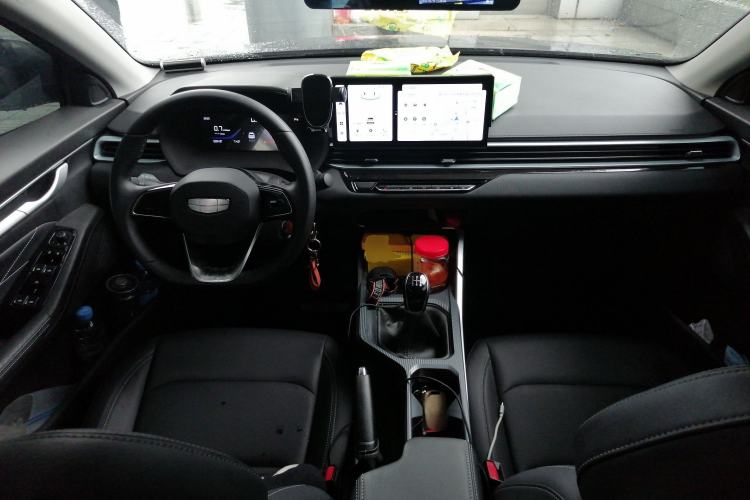 Used Geely Auto Emgrand 2026 Model 4th Generation 4 Millionth Anniversary Edition 1.5L Manual Overdrive Edition