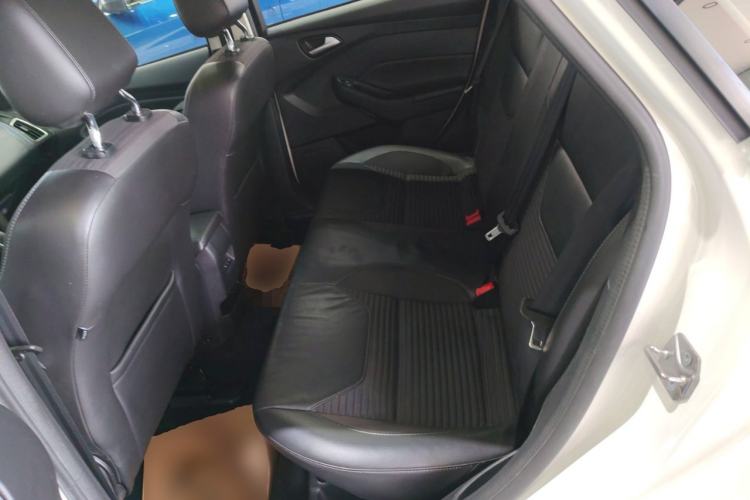 Used Ford Focus 2017 Hatchback 1.6L Automatic Fashion Edition Smart Drive Version
