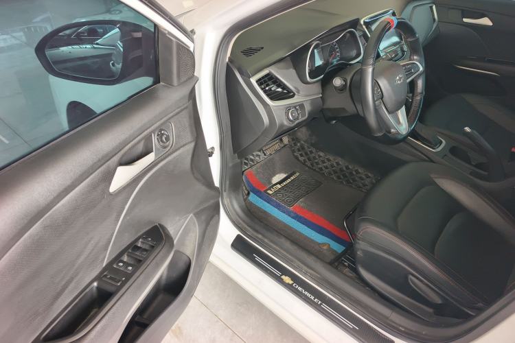 Used Chevrolet Monza 2022 Light Hybrid Redline 320T Dual-Clutch Thrilling Edition Driver Seat