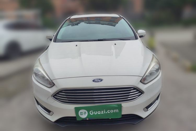 Used Ford Focus 2015 Sedan EcoBoost 125 Manual – Ultra-Style Edition Front