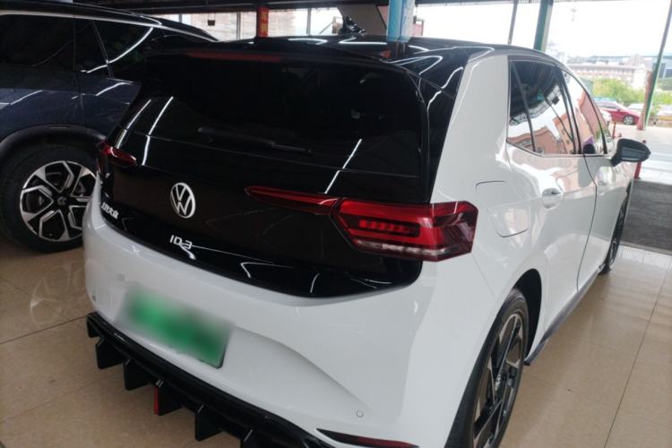 Used Volkswagen ID.3 2024 Pure & Smart Edition Rear Right 45 Deg