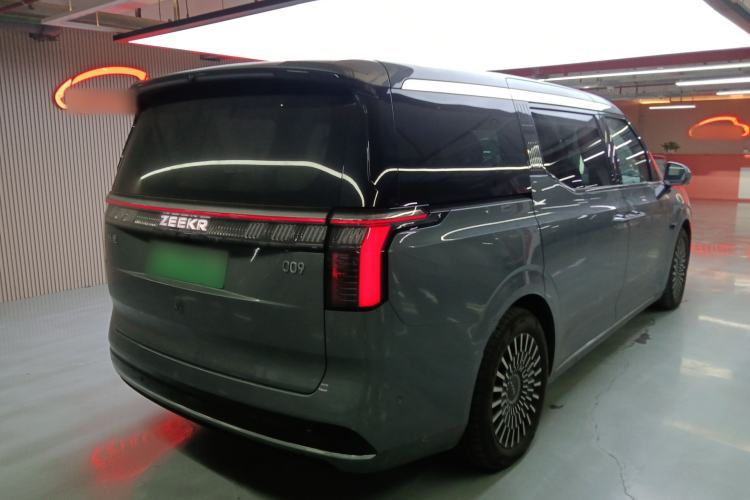 Used Zeekr 009 2024 7-Seater Walk-Through Version Four-Wheel Drive 108 kWh