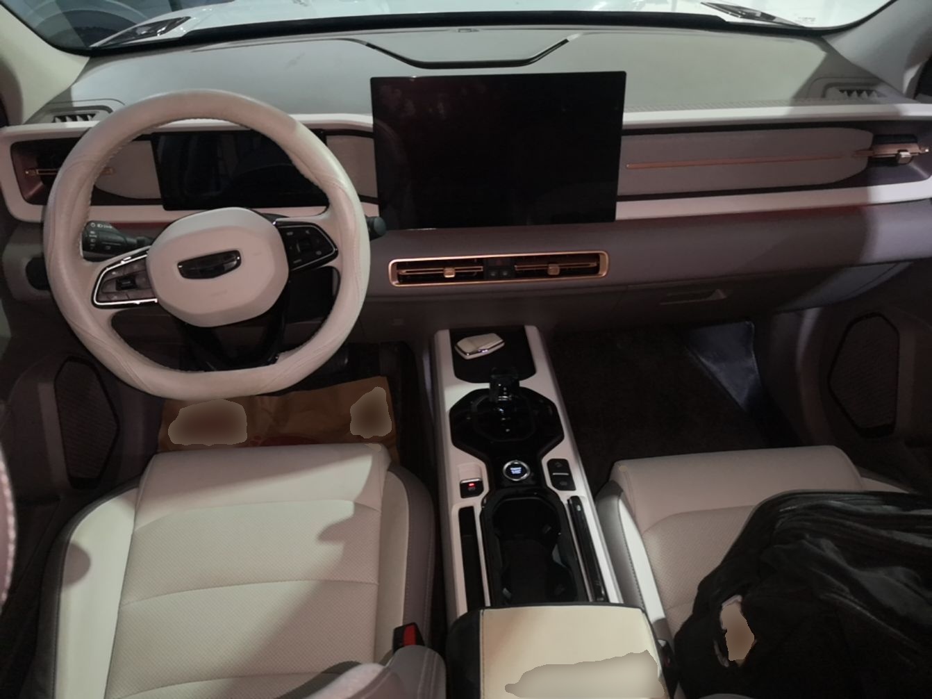Geely Auto icon 2026 Model Chocolate 1.5TD Pure & Refined Edition — снимка 12