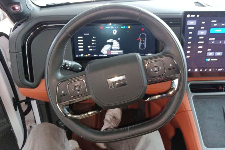 Used Polestones 01 2023 All-Purpose 7-Seater Version
