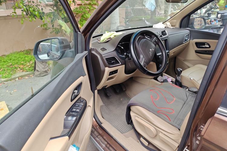 Used Wuling Hongguang 2016 1.5L S1 Deluxe Model China V-standard Driver Seat