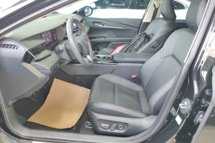 Used Toyota Camry 2024 Dual-Motor 2.0 HGVP Luxury Edition Left Front Seat