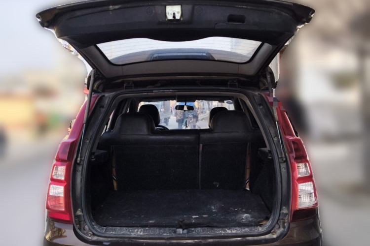 Used FORTHING Joyear X5 2013 1.6L Manual Luxury Model China IV Standard
