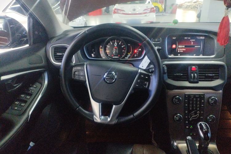 Used Volvo V40 2017 Cross Country T3 Zhiya Edition Steering Wheel