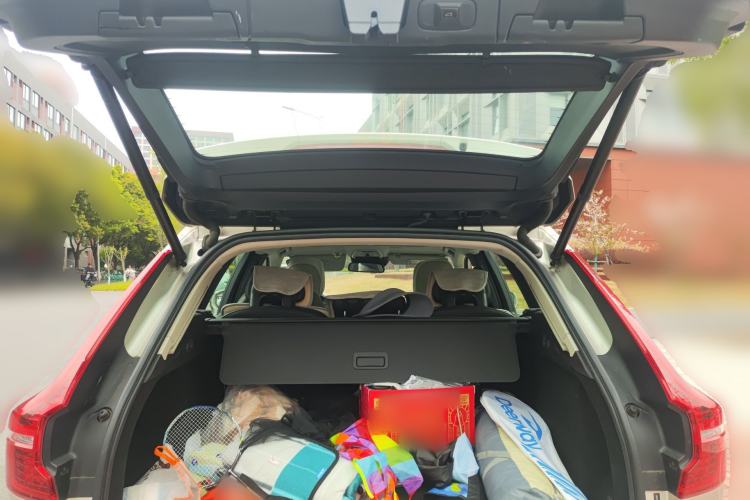 Used Volvo XC60 2019 T5 4x4 Smart Edition China V Standard Trunk