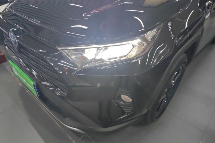 Used Toyota RAV4 2022 Dual-Engine 2.5L E-CVT Four-Wheel Drive Elite Plus Edition
