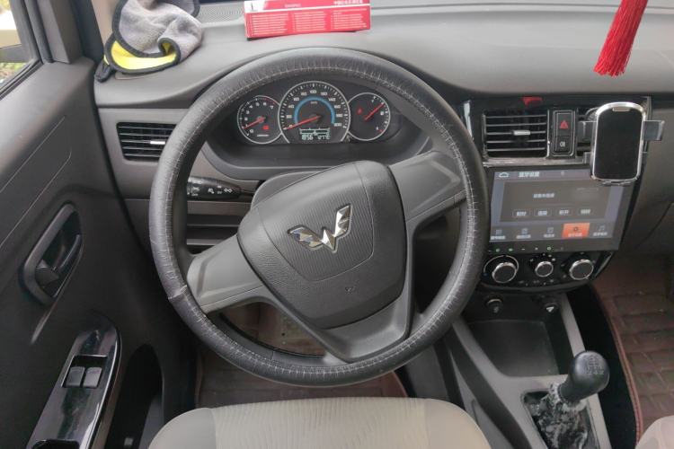 Used Wuling Rongguang V 2016 1.5L Standard Version Steering Wheel