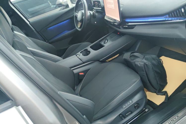 Used Volkswagen ID.UNYX 2024 Pro Long-Range Version