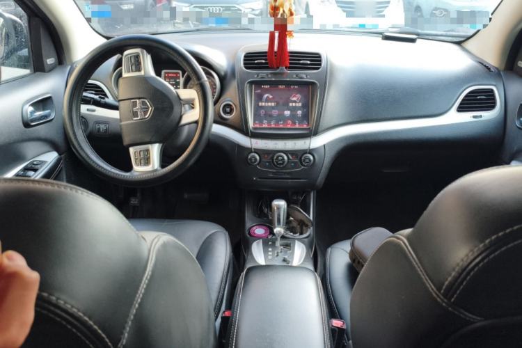 Used Dodge Journey 2013 2.4L Two-Wheel Drive Luxury Version