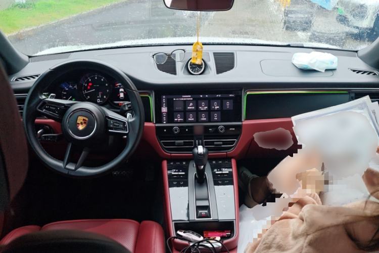 Used Porsche Macan 2022 Macan 2.0T Center Console
