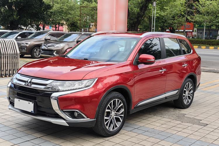 Used Mitsubishi Outlander 2018 2.4L 4x4 Luxury Edition 7-Seater