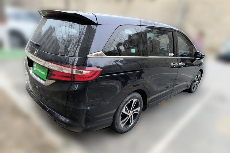 Used Honda Odyssey 2015 Revised 2.4L Luxury Edition