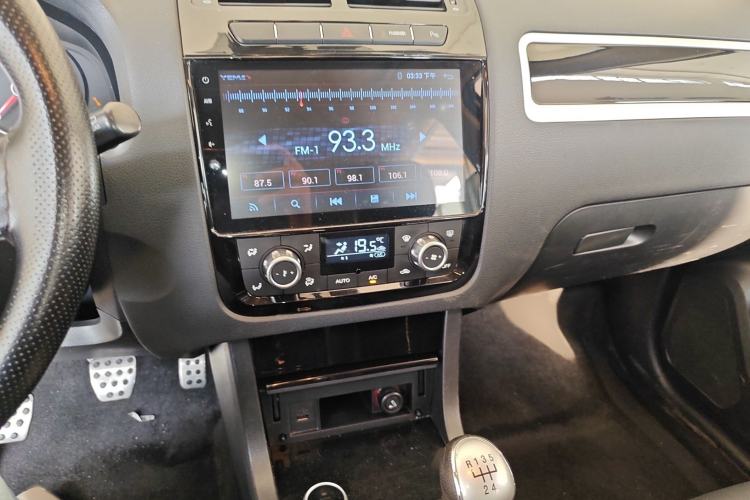 Used Yema T70 2016 Upgraded Model 1.5T Manual Luxury Version
