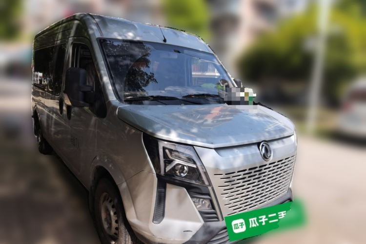 Used Dongfeng Yufeng 2023 V9+ 2.0T Manual Front-Wheel-Drive Multi-Function Mid-Roof Van with 7/8/9 Seats Front Right 45 Deg