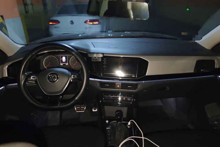 Used Volkswagen Tayron 2022 280TSI Two-Wheel Drive Luxury Smart Connectivity Version Center Console