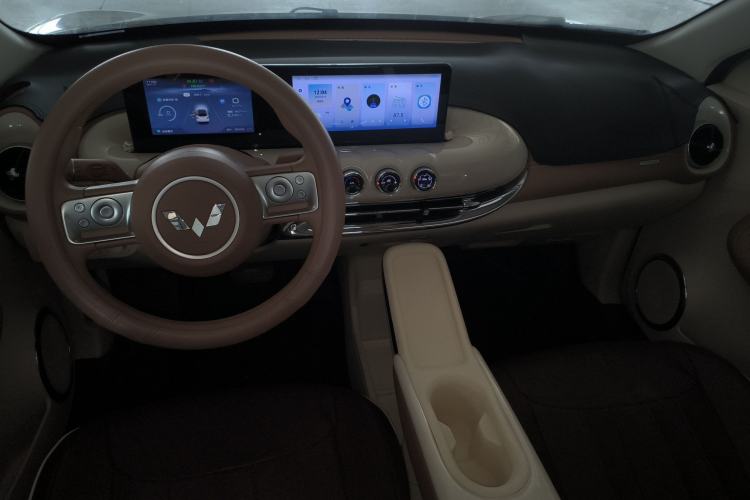 Used Wuling Bingo 2025 333 km Lingxi Connected Version Center Console