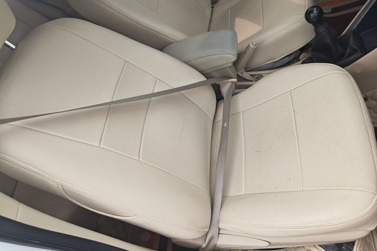 Used Toyota YARiS L Zhi Xuan 2014 1.3E Manual Charm Edition
