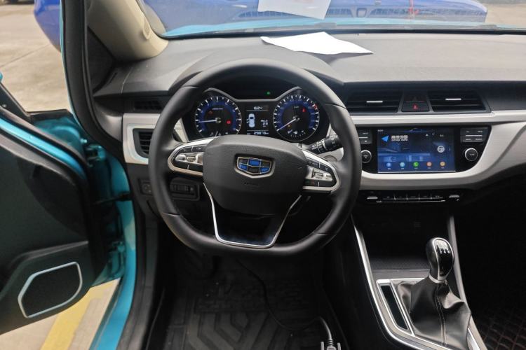 Used Geely Auto Vision X3 2019 Upgraded Model 1.5L Manual Luxury Version
