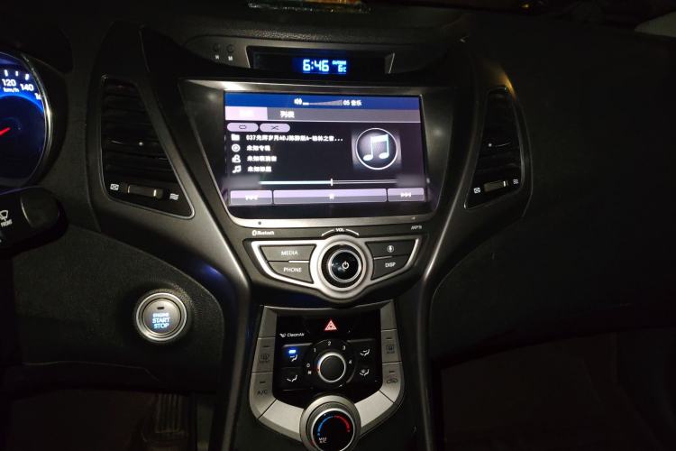 Used Hyundai Elantra (5th Generation / Langdong) 2016 1.6L Manual Luxury Model Audio And AC Panel