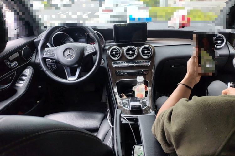 Used Mercedes-Benz GLC 2016 GLC 260 4MATIC Dynamic Edition Center Console