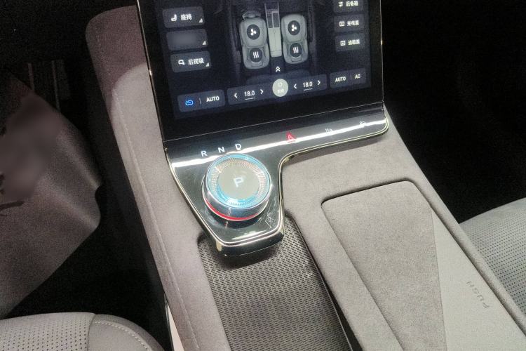 Used VOYAH PASSION 2024 PHEV Four-Wheel Drive Ultra-Long Range Flagship Model