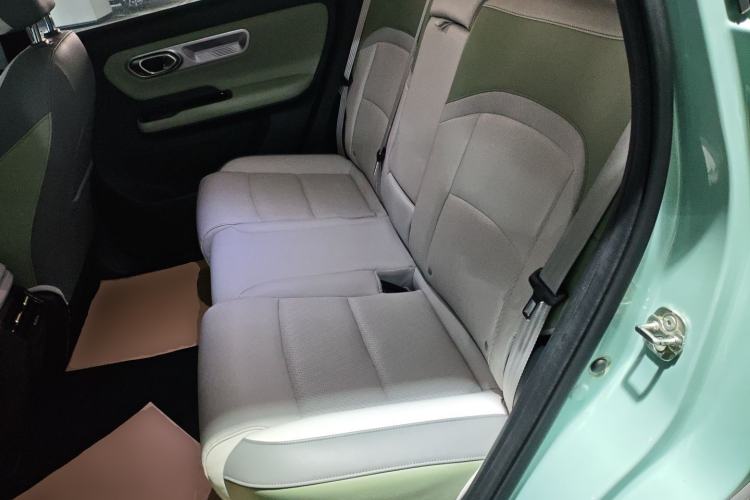 Used AION Y 2022 Plus 70 Tech Edition