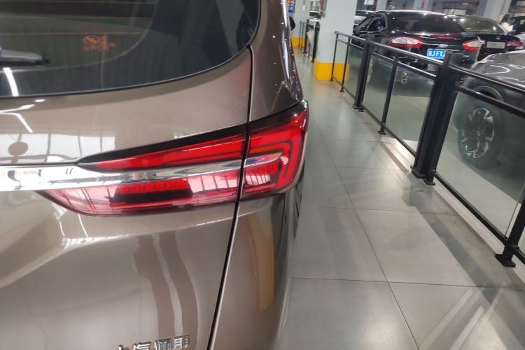 Used Buick GL8 2021 Land Cruiser Executive Class 652T Comfort Model
