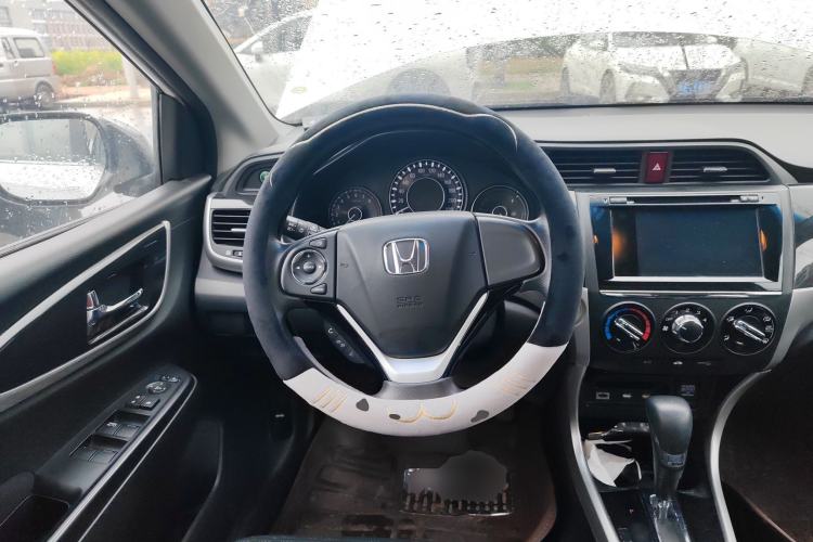 Used Honda Crider 2013 1.8L automatic luxury edition

