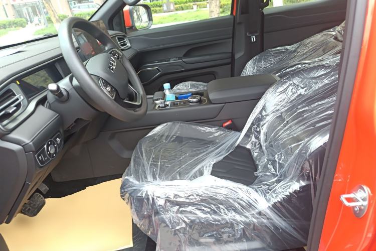 Used RELY Venucia R08 2025 Model 2.3T 8AT 4WD Diesel Standard Box Trail Edition Left Front Seat