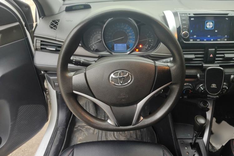 Used Toyota YARiS L Zhi Xuan 2015 1.5E Automatic Charm Edition