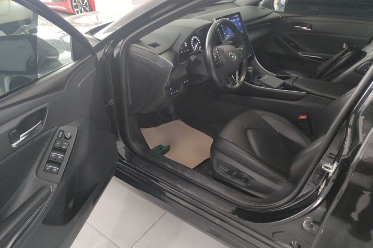 Used Toyota Avalon 2022 2.0L Luxury Edition