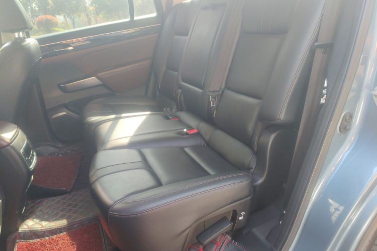 Used GAC Trumpchi GS8 2017 320T Two-Wheel Drive Luxury Smart Connectivity Version (7 Seats) Left Rear Seat