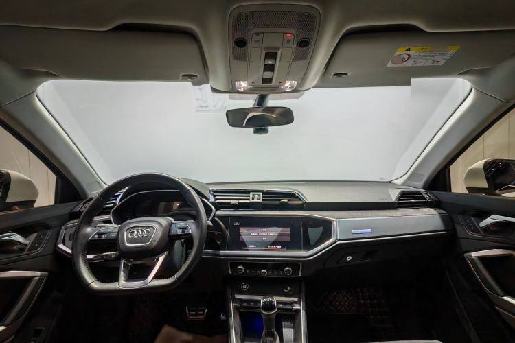 Used Audi Q3 2022 40 TFSI Fashion Dynamic Model