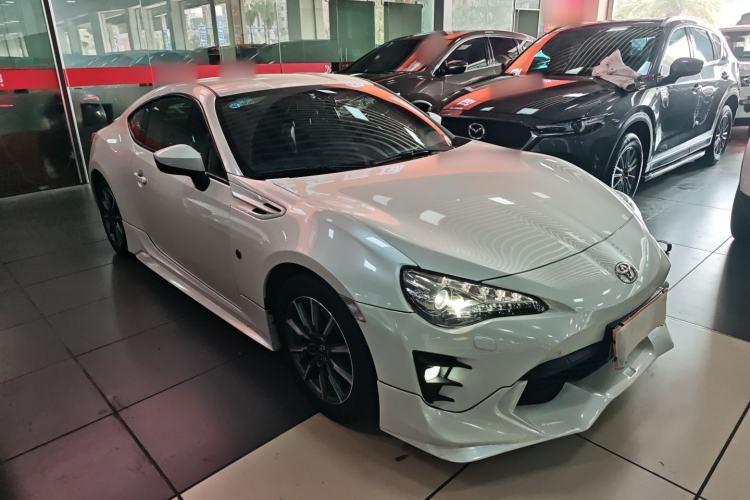 Used Toyota 86 2017 2.0L Manual Luxury Version