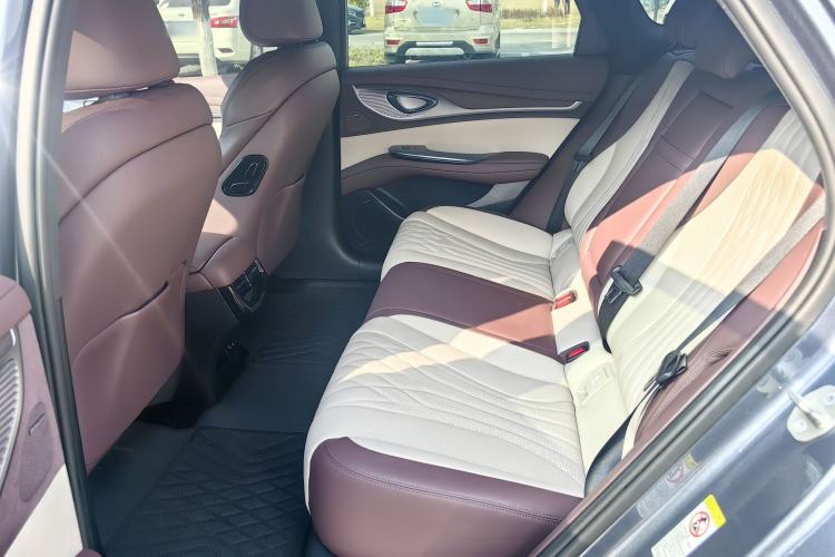 Used BYD Seal 2023 DM-i 1.5T 121km Flagship Model
