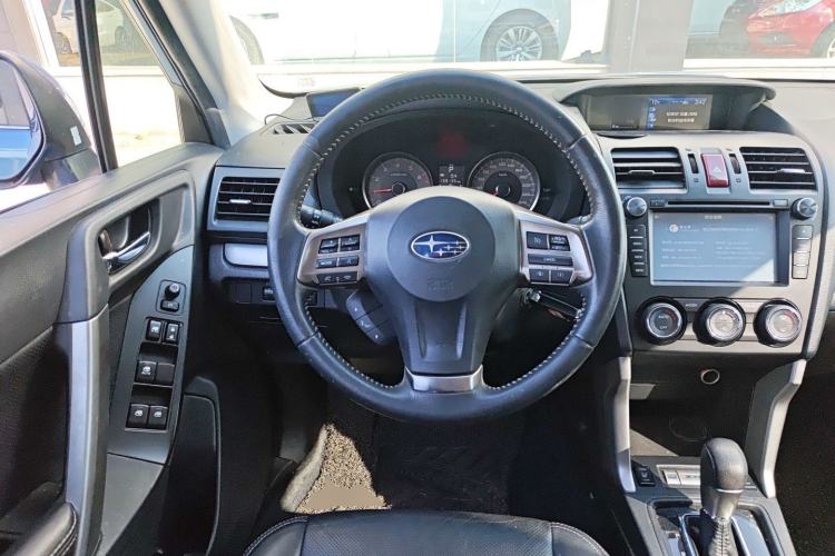 Used Subaru Forester 2013 2.5i Automatic Luxury Edition Steering Wheel