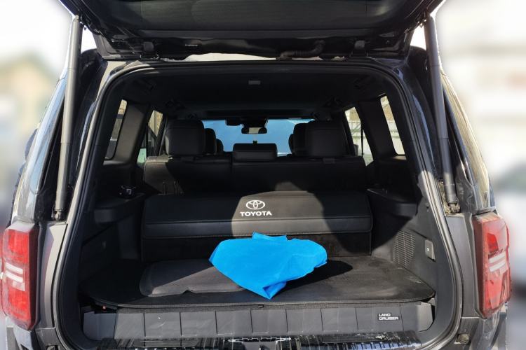 Used Toyota Prado 2024 2.4T All-Terrain TX Version 5 Seats Trunk