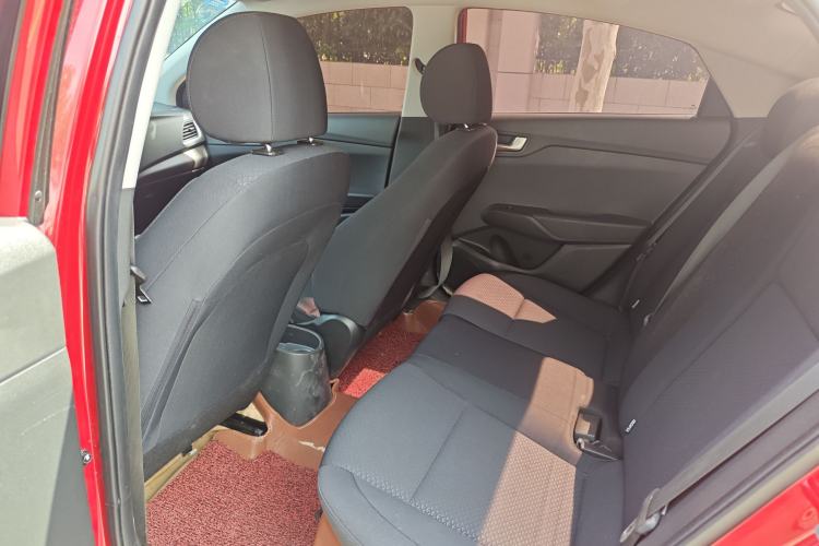 Used Hyundai Verna (new generation) 2016 1.4L Manual Cool Edition GLS Interior 3