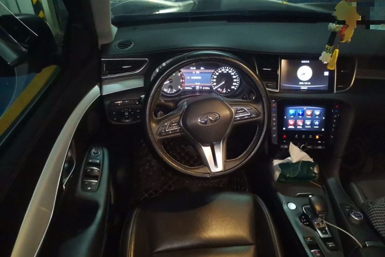 Used Infiniti QX50 2018 2.0T Two-Wheel Drive Fashion Edition Steering Wheel