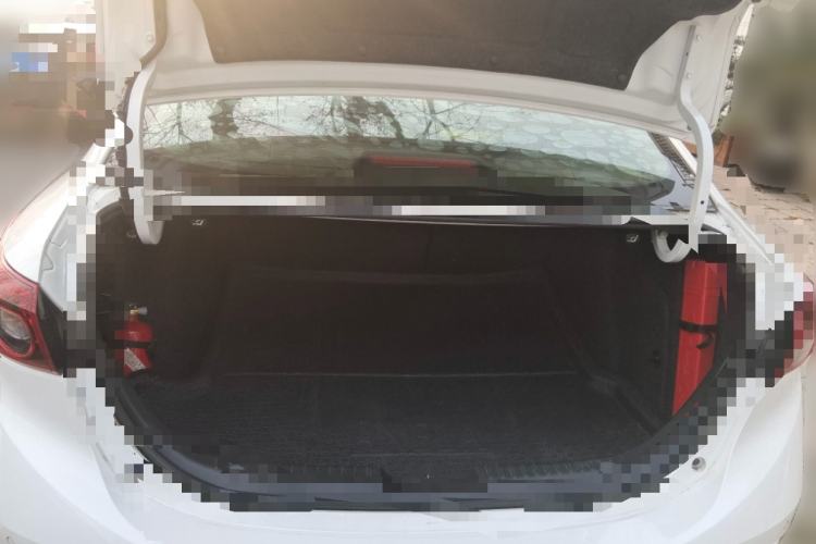 Used Mazda Mazda 3 Axela 2014 Sedan 1.5L Automatic Luxury Model