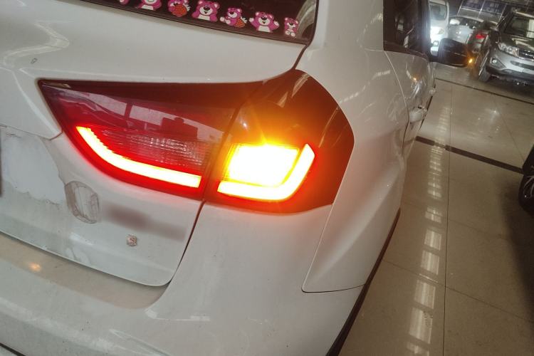 Used Geely Auto Vision X3 2021 PRO 1.5L CVT Deluxe Model Right Rear Taillight