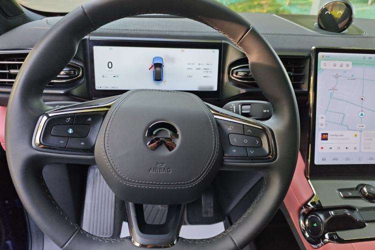 Used Nio EC6 2020 605 km Sport Edition Steering Wheel