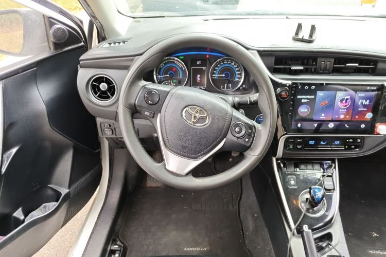 Used Toyota Corolla 2017 Revised Dual-Engine 1.8L E-CVT Leading Edition Steering Wheel