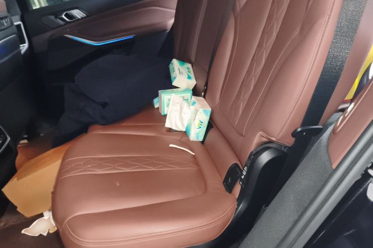 Used BMW X7 2019 xDrive40i Luxury M Sport Package Left Rear Seat