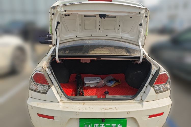 Used Soueast V3 Lingyue 2014 1.5L Manual Smart Edition Trunk