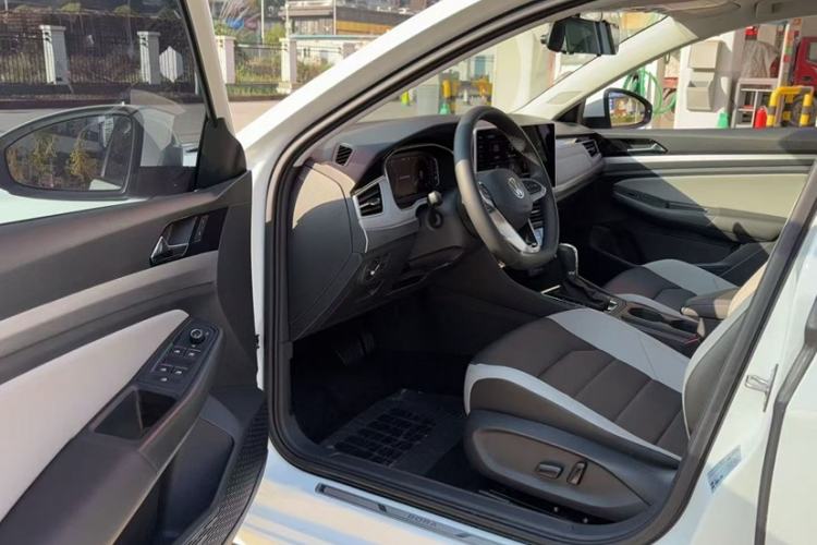 Used Volkswagen Bora 2024 300TSI DSG Prestige Edition